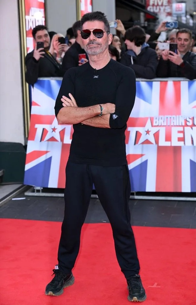 Simon Cowell Height: How Tall Is the Iconic TV Personality?